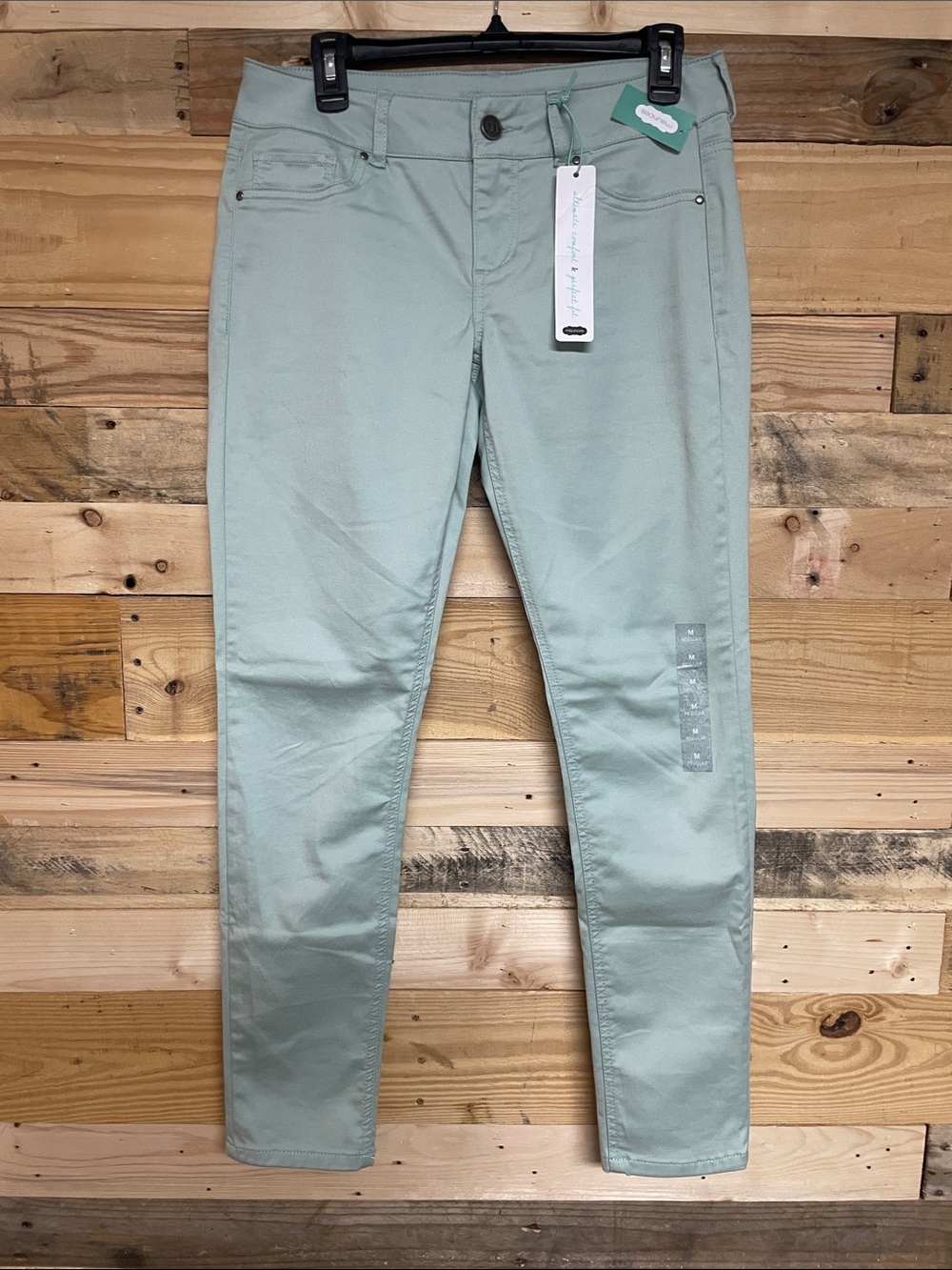 Maurices size Medium Regular Sage Colored Stretchy Skinny Pants